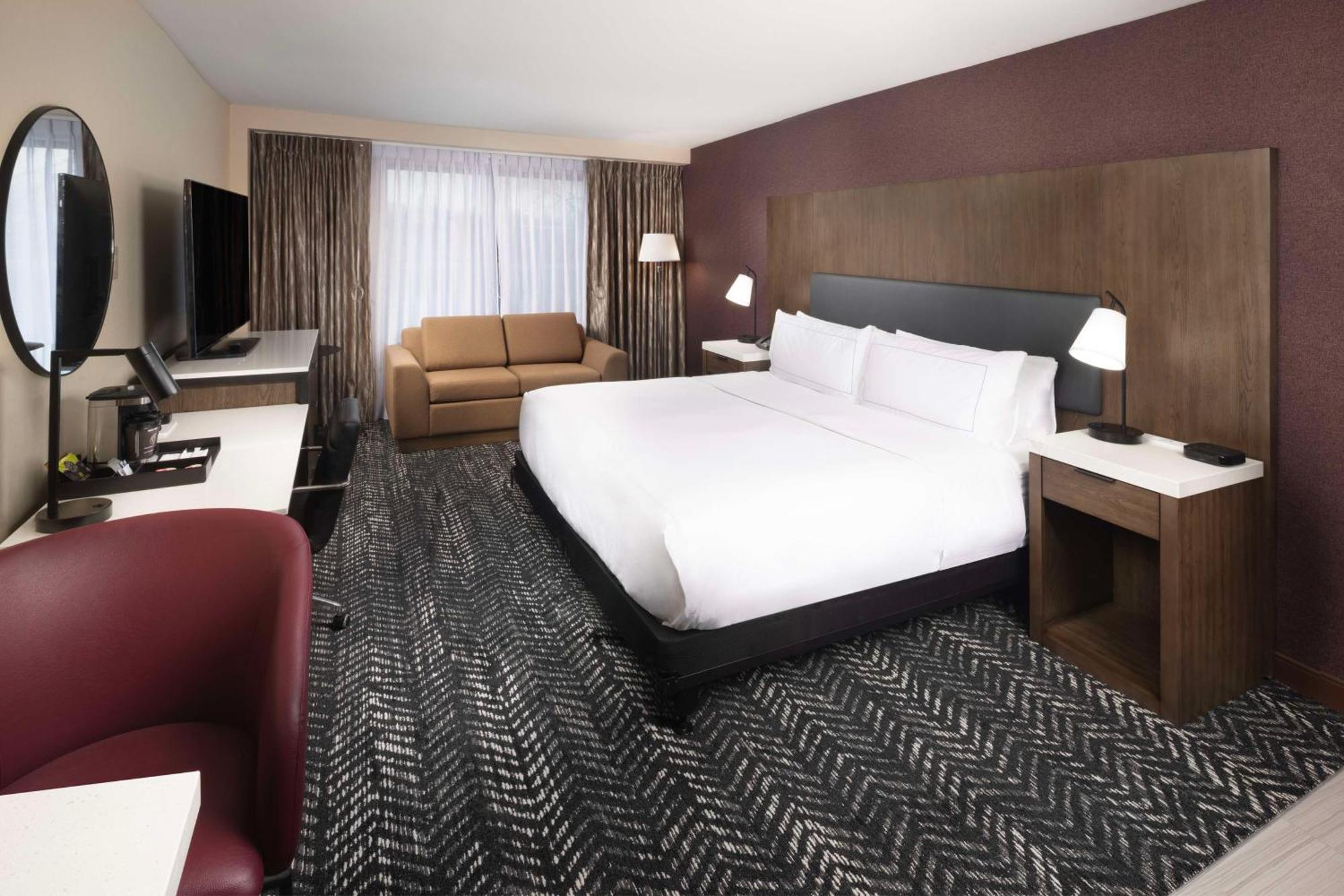 Doubletree By Hilton Manhattan, Ks Exterior foto